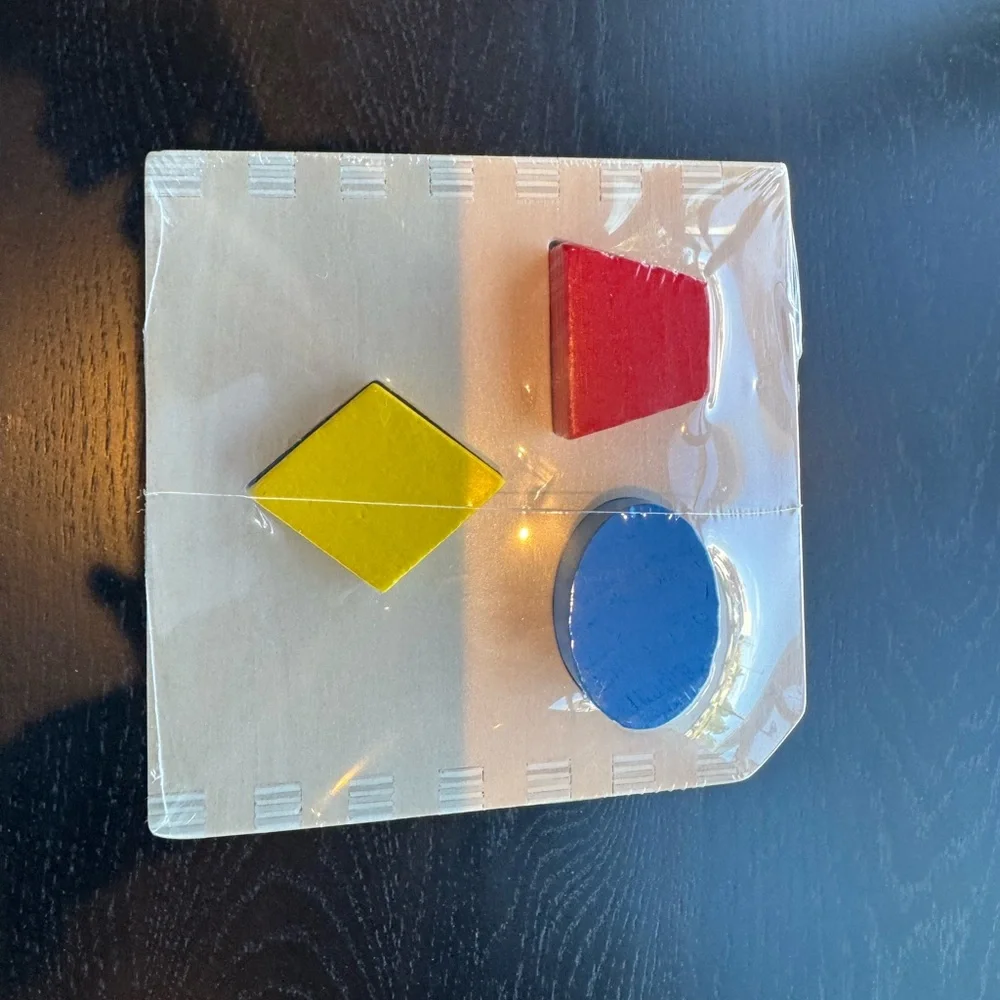 NWT Melissa & Doug Shape Sorting Cube